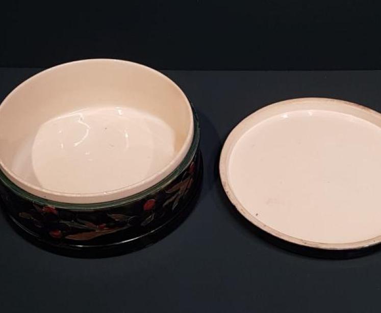 Unusual Moorcroft Circular Table Box - Image 4