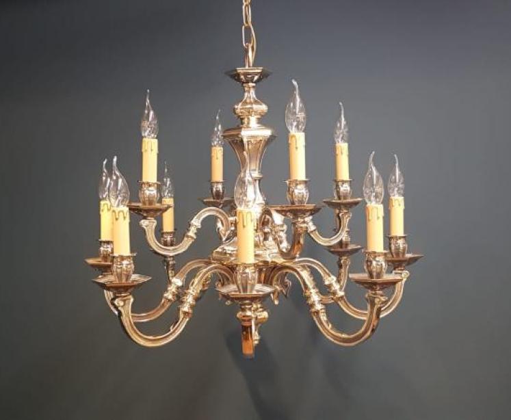 Superb Edwardian Cast Brass 12 Arm Chandelier - Image 1
