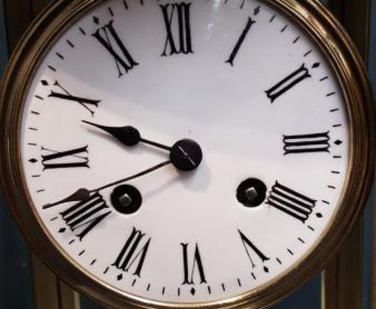 Victorian Oval Four Glass Clock - Image 2