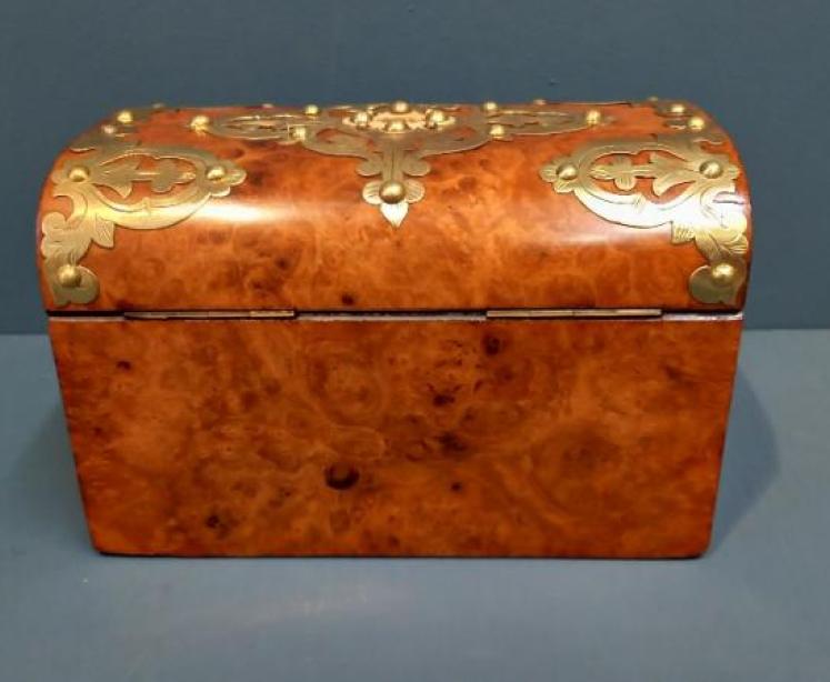 Mid Victorian Burr Walnut Domed Top Tea Caddy - Image 6