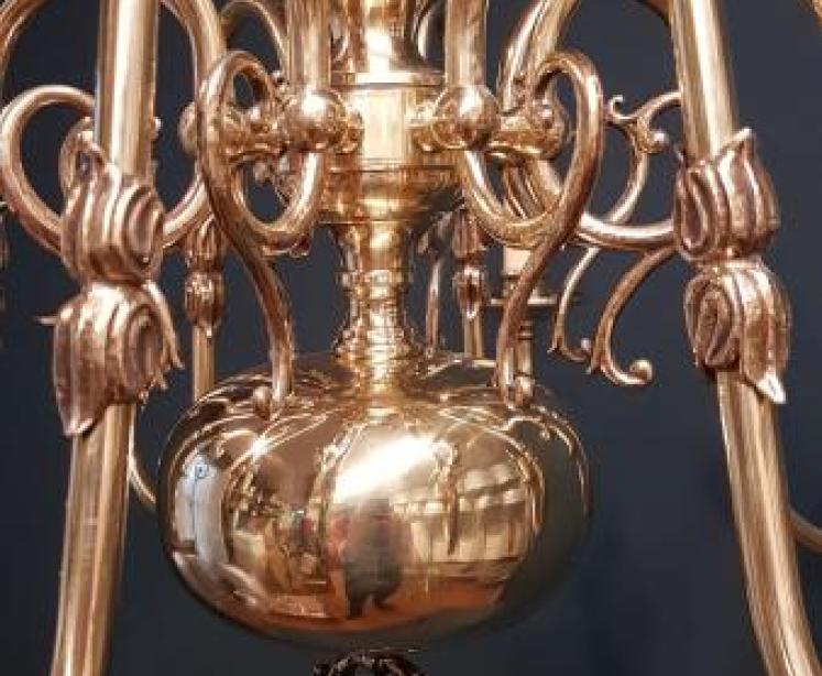 Edwardian 8 Arm Chandelier - Image 5