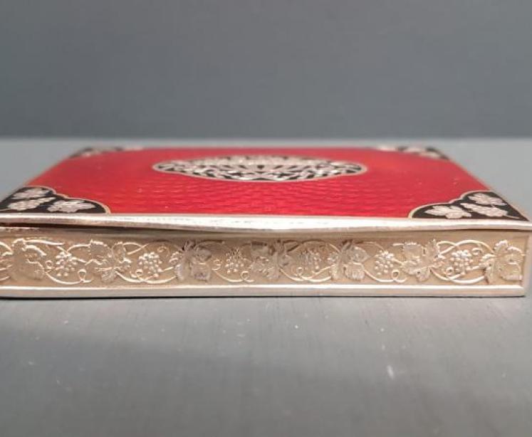 Outstanding Engine Turned Enamel Card Case - Image 2