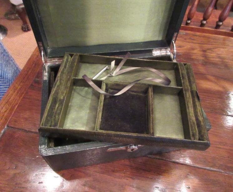 High Quality Edwardian Period Leather Jewellery Box - Image 2