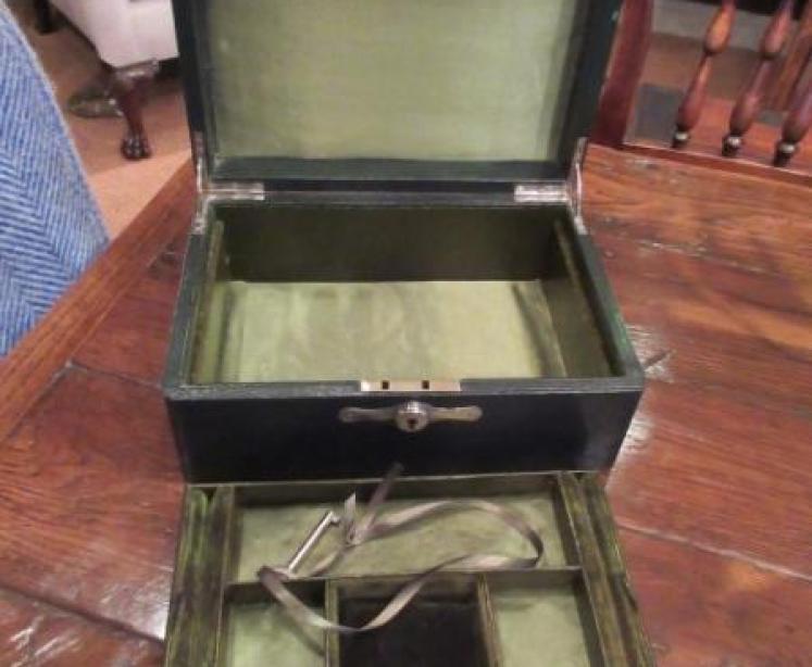 High Quality Edwardian Period Leather Jewellery Box - Image 3