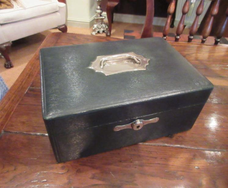 High Quality Edwardian Period Leather Jewellery Box - Image 4