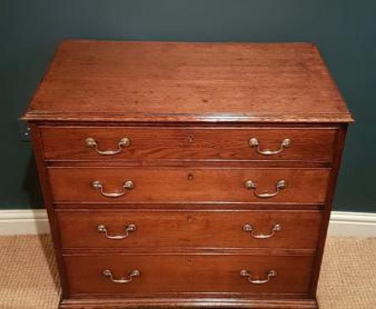 Small George III Oak Chest of Drawers - Image 2
