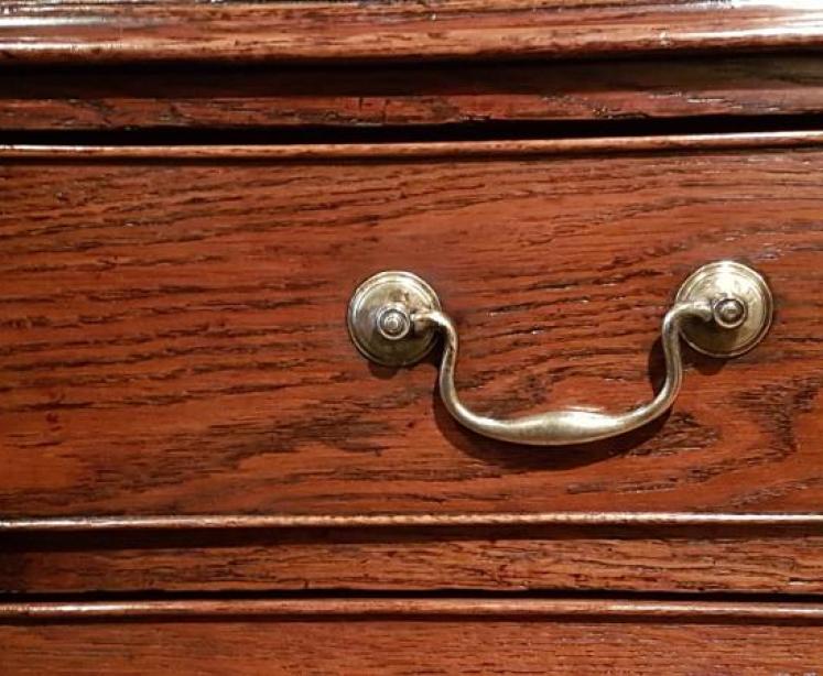 Small George III Oak Chest of Drawers - Image 4