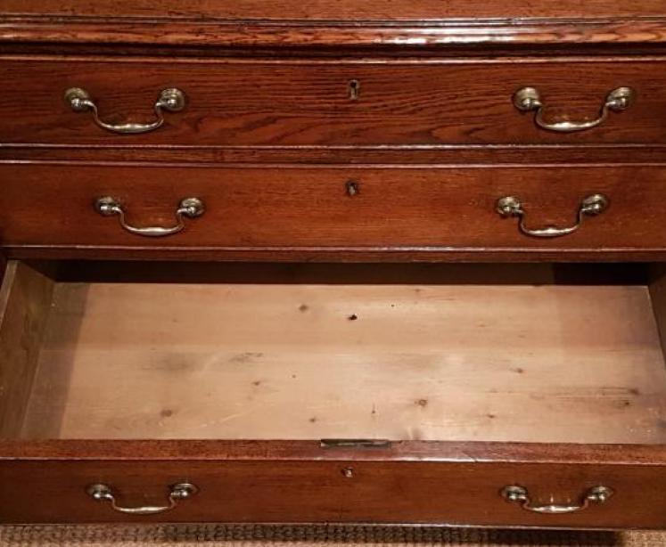 Small George III Oak Chest of Drawers - Image 5