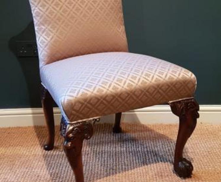 George III Red Walnut Irish Side Chair - Image 1