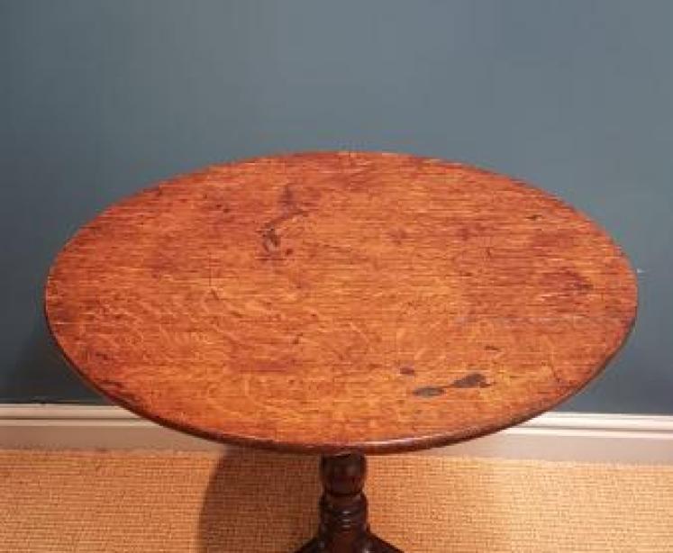Unusual George III Oak Snap Top Table with Drop Leaf - Image 2