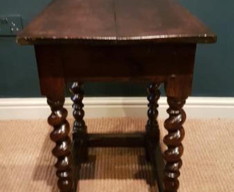 Small Proportioned William and Mary Period Oak Side Table - Image 2