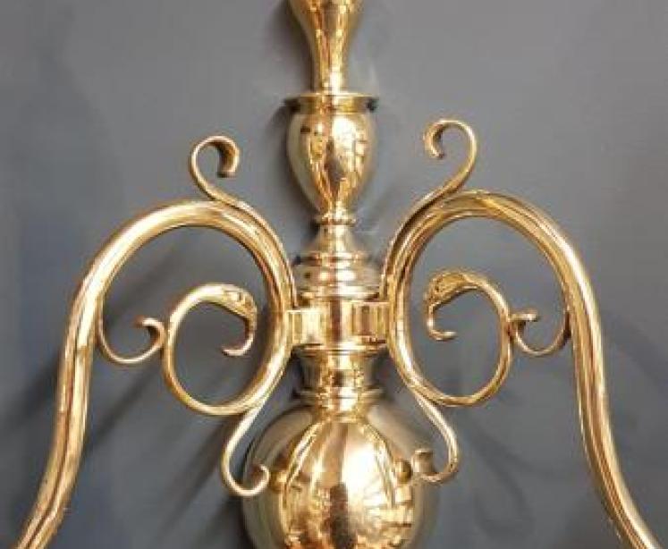 Matching Pair of Edwardian Brass Wall Lights - Image 4