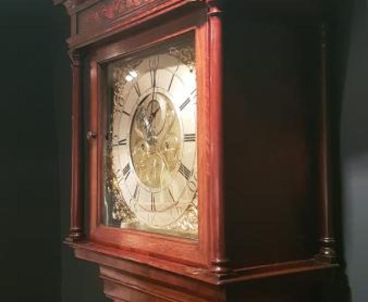 Fine Quality George III Oak 8 Day Brass Dial Longcase Clock - Image 4