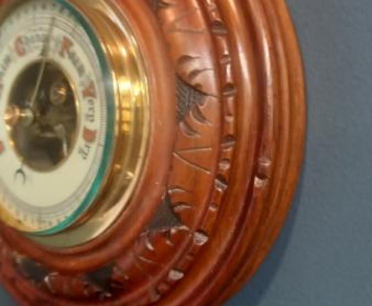 Victorian Walnut Cased Aneroid Barometer - Image 4