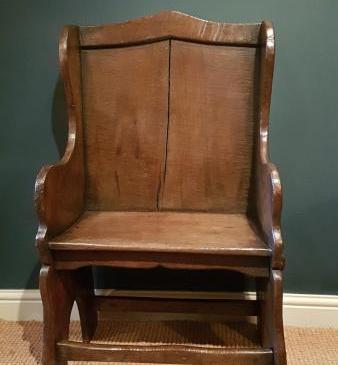 Small Period Oak Fireside Settle 