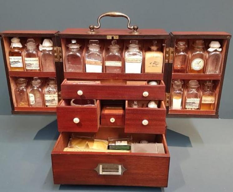 Victorian Mahogany Apothecary Box and Original Contents - Image 2