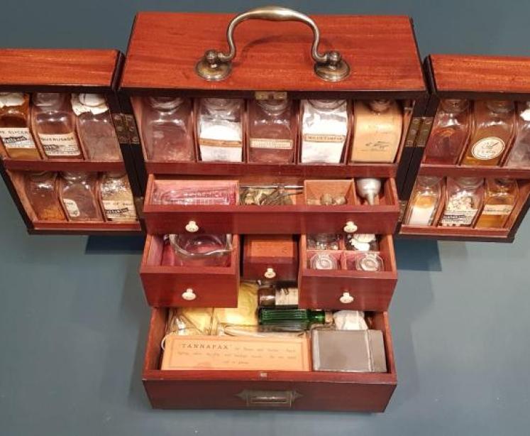 Victorian Mahogany Apothecary Box and Original Contents - Image 7