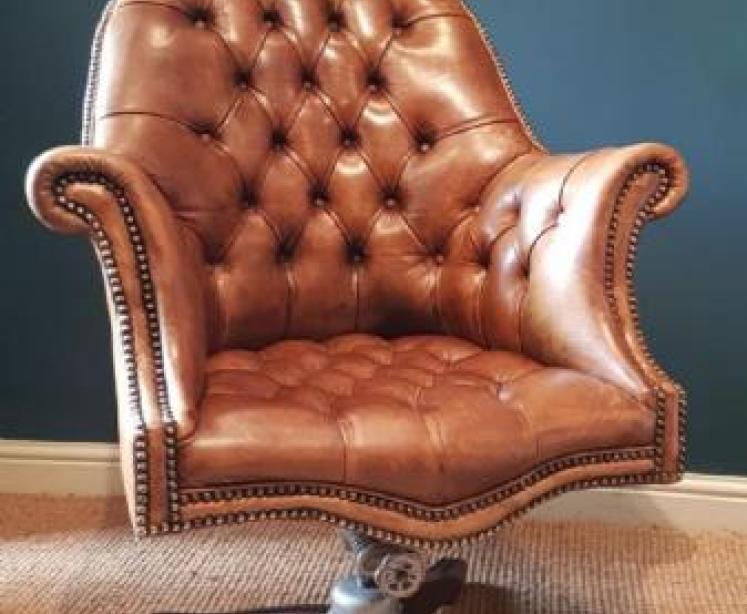 Leather Button Back Revolving Chair - Image 1