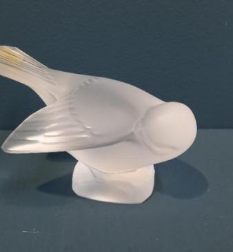 Lalique Opalescent Preening Bird
