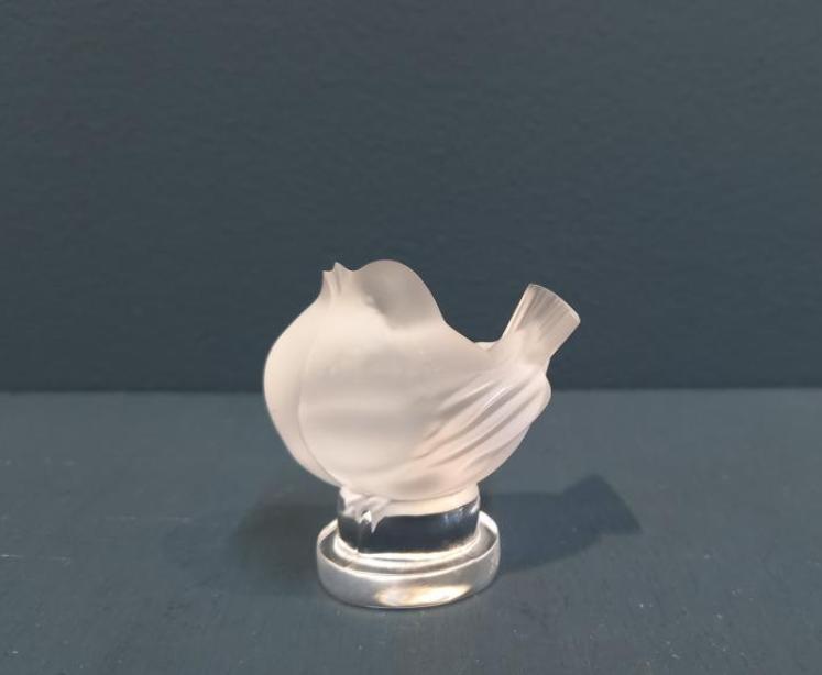 Lalique Opalescent Wren - Image 5