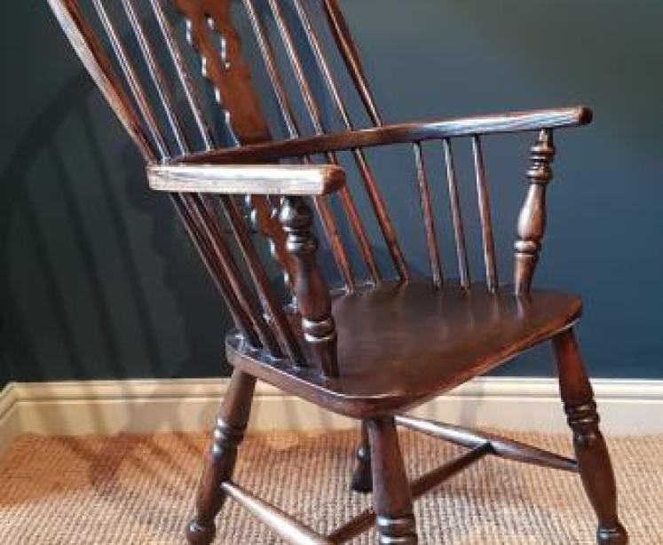 Early Victorian Ash & Elm High Back Windsor Armchair - Image 4