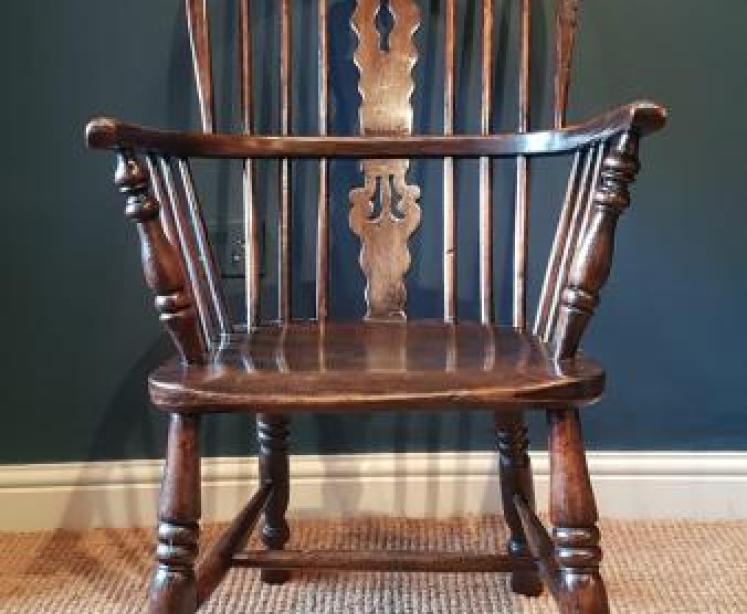 Early Victorian Ash & Elm High Back Windsor Armchair - Image 5