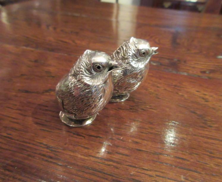 Pair of Edwardian Sampson & Morden Silver 'Chick' Peppers - Image 4