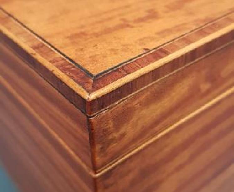 Fine Quality Victorian Satinwood Needlework Box - Image 3