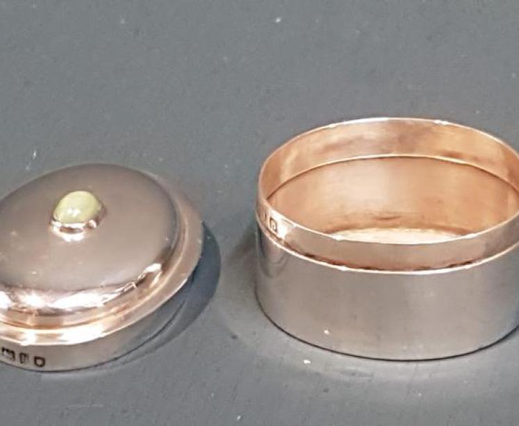 Aspreys Silver and Jade Pill Box - Image 2