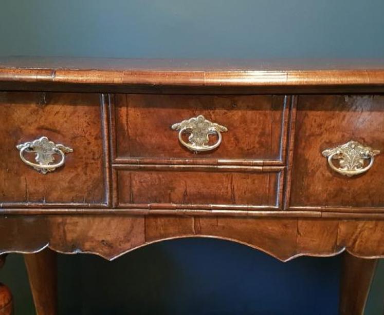 Small George I Walnut Side Table - Image 2