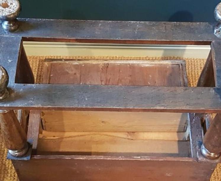 Small George I Walnut Side Table - Image 4