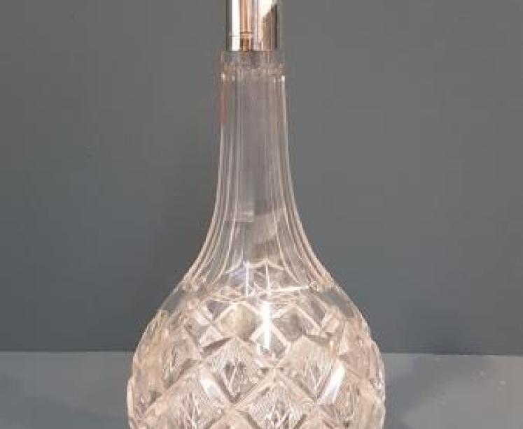 George V Silver Mounted Crystal Decanter - Image 1