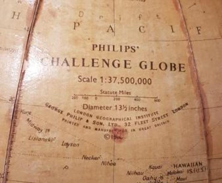Impressive Floor Standing Terrestrial Globe - Image 3