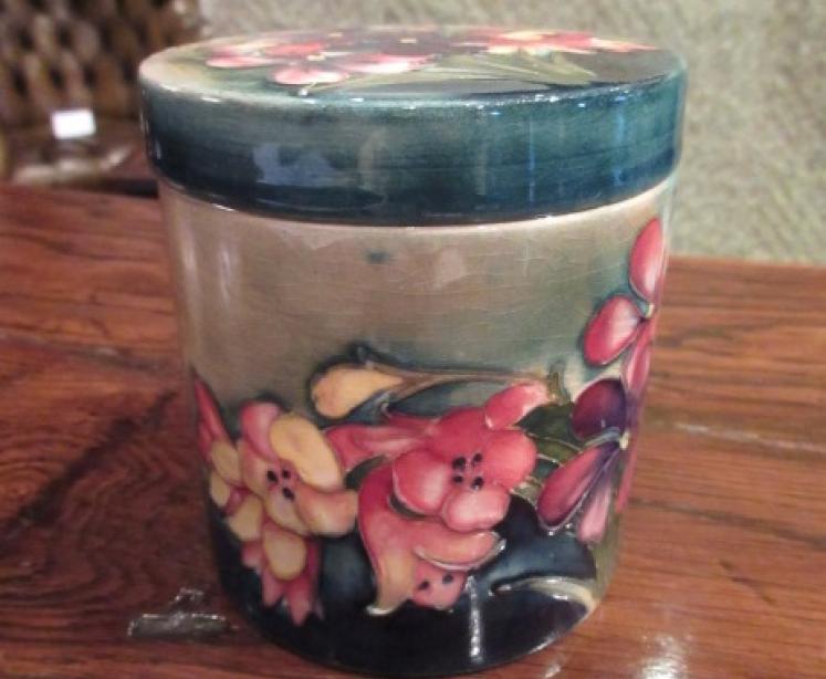 Moorcroft Freesia Pattern Lidded Pot - Image 5