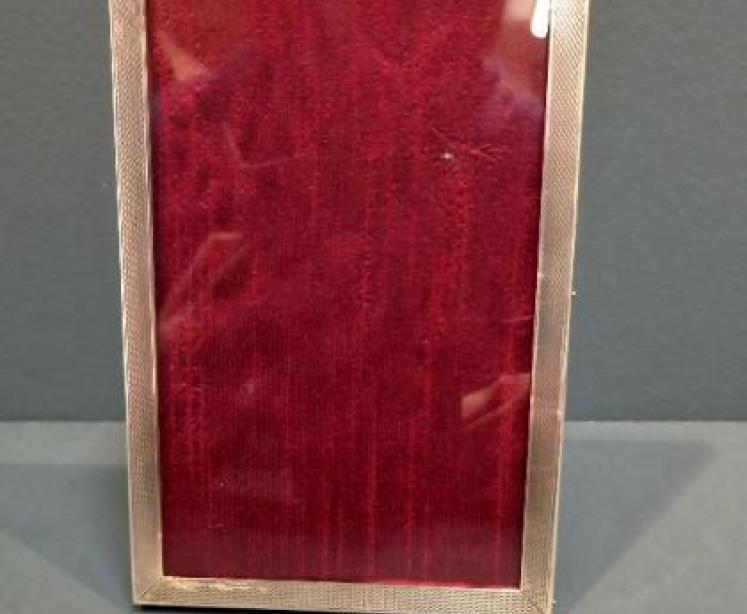 George V Engraved Silver Photo Frame - Image 2