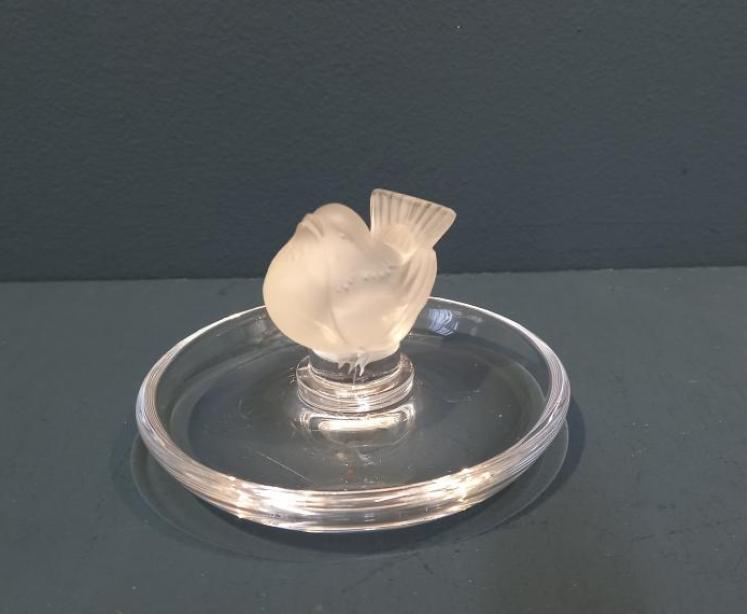 Lalique Opalescent Bird Ring Tray - Image 2