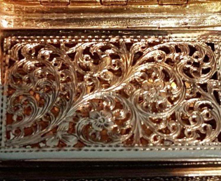 Outstanding Nathaniel Mills Silver Gilt Vinaigrette - Image 7