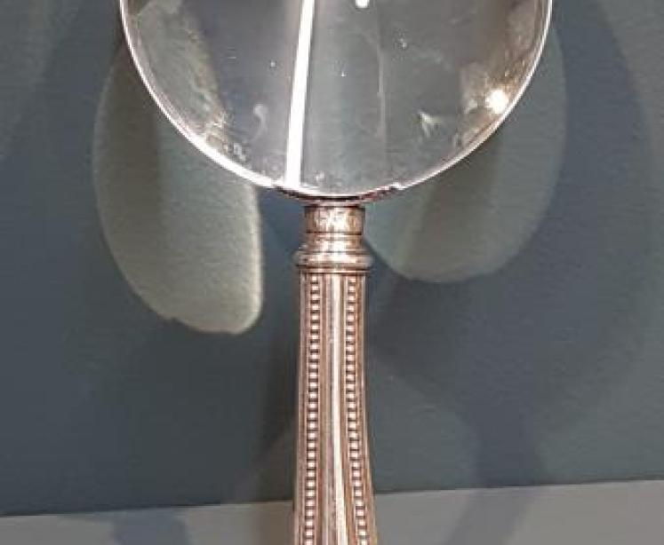 Silver Handle Magnifying Glass - Image 4