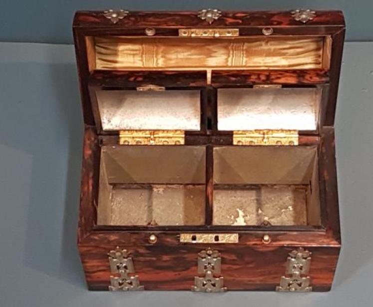 Outstanding Quality Early Victorian Coromandel Tea Caddy - Image 4