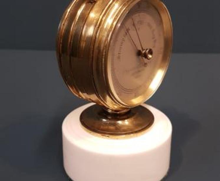 Negretti and Zambra Desk Top Barometer and Thermometer - Image 2