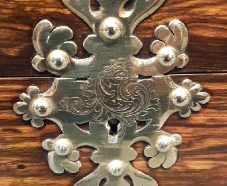 Victorian Coromandel Scent Box with Silver Top Bottles - Image 5