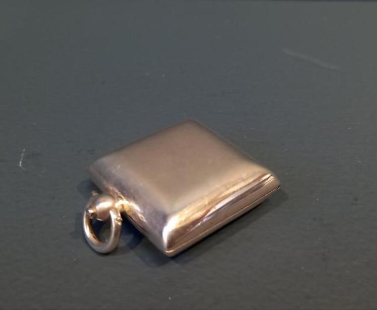 Immaculate Edwardian Period Silver Square Sovereign Case - Image 5