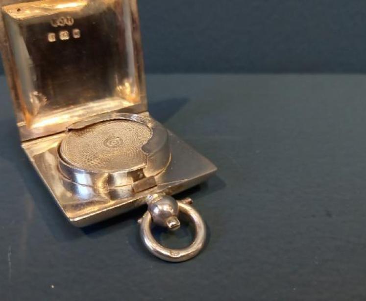 Immaculate Edwardian Period Silver Square Sovereign Case - Image 6