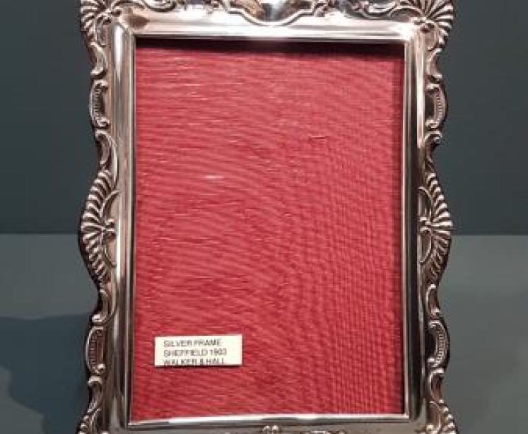 Edwardian Embossed Silver Photo Frame - Image 1