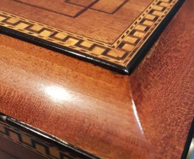 Outstanding Quality Georgian Tea Caddy - Image 5