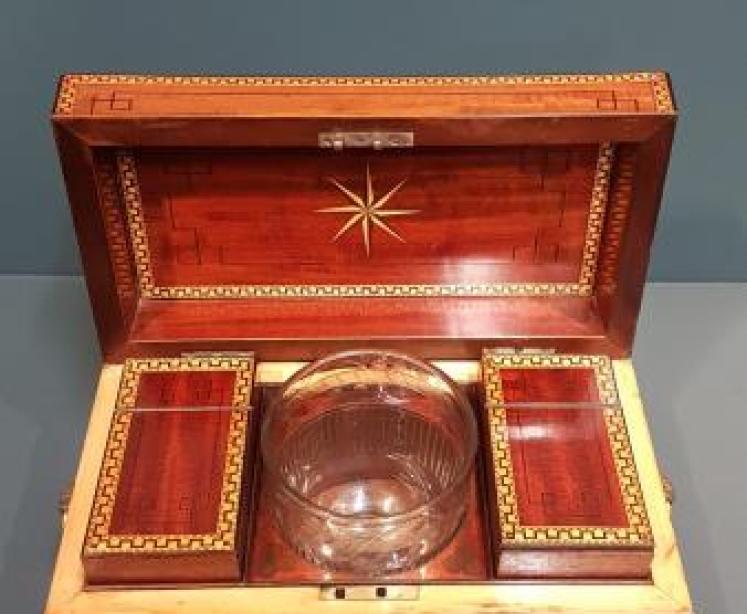 Outstanding Quality Georgian Tea Caddy - Image 7