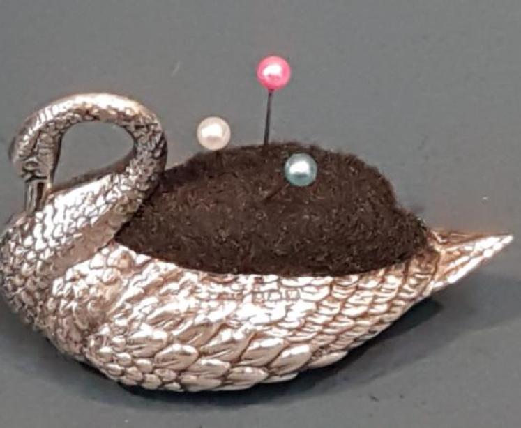 George V Silver Swan Pin Cushion - Image 3