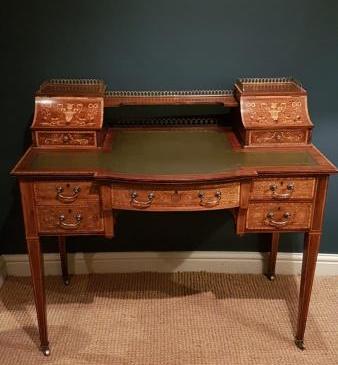Fine Quality Victorian Rosewood Carlton House Desk