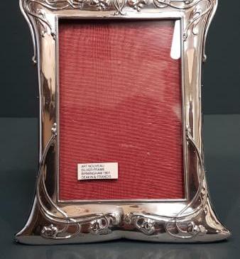 Superb Art Nouveau Silver Photo Frame