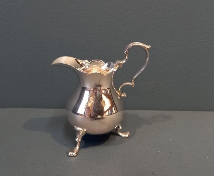Fine George II Period Silver Cream Jug - Image 6